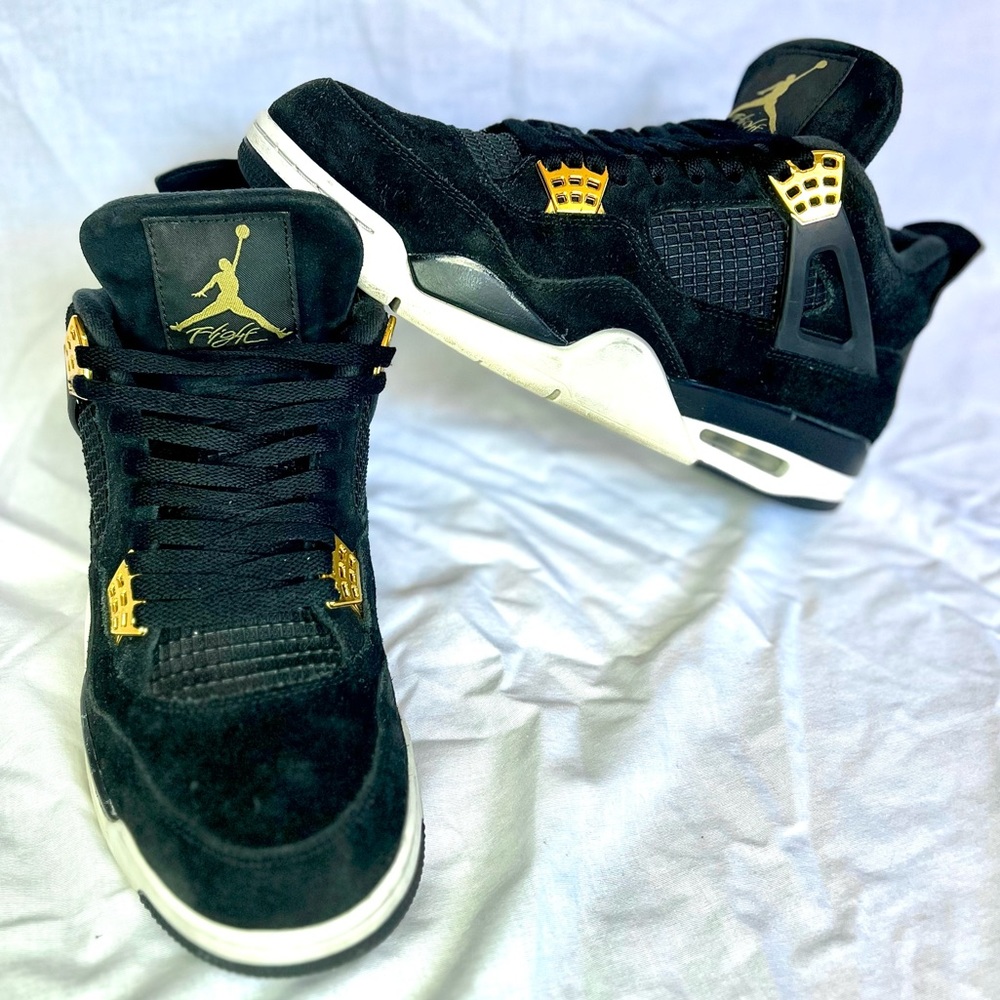 Air Jordan 4 Retro “Royalty” size 11.5 (308497-032)
